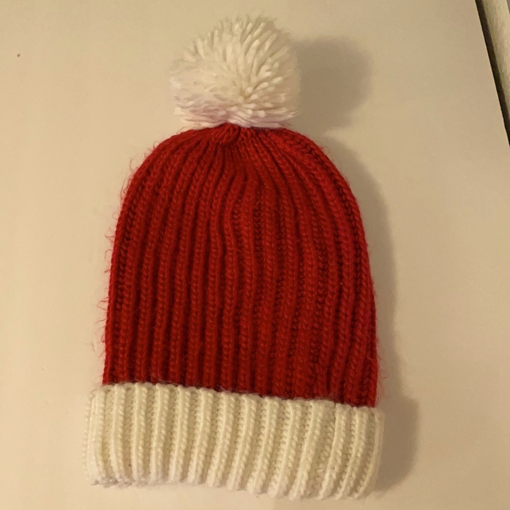 Women’s knit Pom Pom Hat